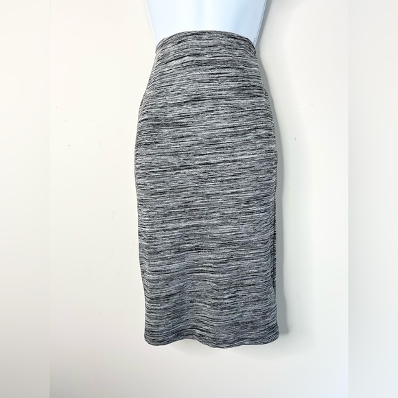 Zara Women’s High Waist Pencil Skirt Space dye print Grey Black Size Medium - Picture 14 of 14